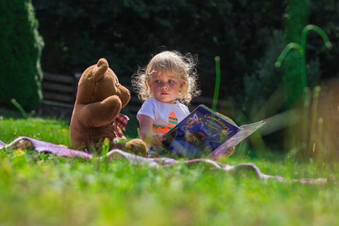 Lecture au jardin
